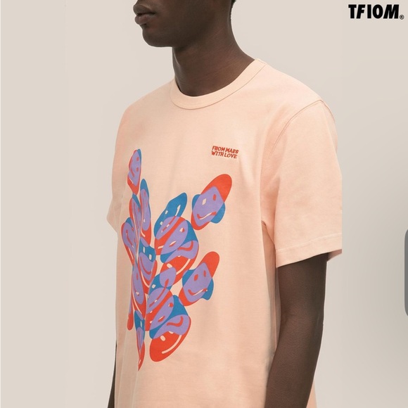 TFIOM The Future Is On Mars Men's Alien Smile T-Shirt Size Medium - Picture 2 of 10